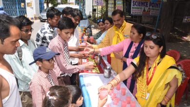 Photo of भारत उत्थान न्यास की ओर से राहगीरों को वितरित किया गया शरबत