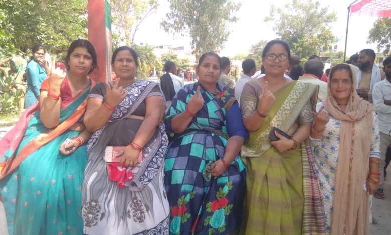 निकाय चुनाव 2023 : जनपद मुख्यालय स्थित प्रमुख नगर पंचायत अकबरपुर शांतिपूर्ण संपन्न हुआ मतदान 1 m1