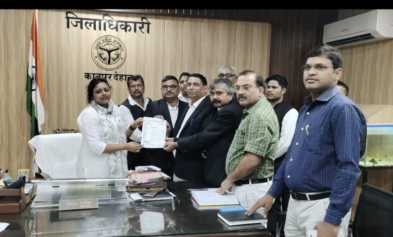 20 वर्ष बाद भी अधिवक्ताओं के बैठने की कोई नहीं ब्यवस्था,कैसे मिले सस्ता न्याय: मुलायम सिंह यादव 3 46495c11 f0aa 4015 af38 8b74f5d82151