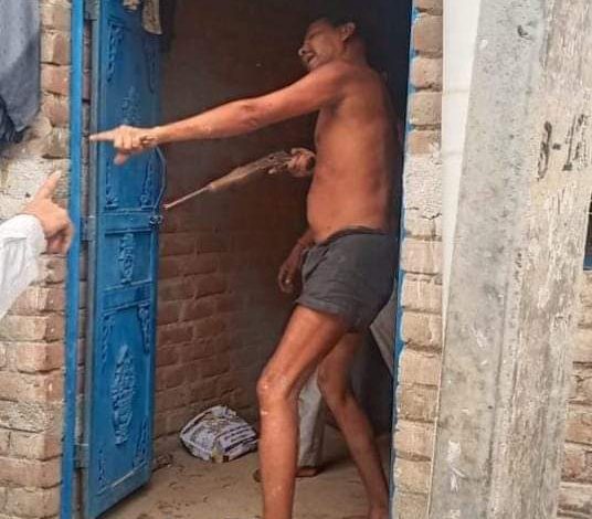 तमंचा संग पिता का पुत्र को धमकाते हुए वीडियो वायरल 3 FB IMG 1686804594062