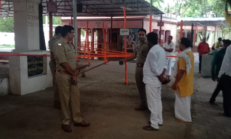 चकिया: बाबा जागेश्वर नाथ मंदिर में जलाभिषेक को लेकर तैयारी पूरी, एएसपी, सीओ व कोतवाल ने भारी फोर्स के साथ किया निरीक्षण...... 1 IMG 20230709 WA0163