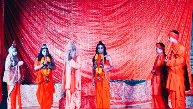 Photo of अयोध्या की नित्य रामलीला : श्रीराम को मनाने चित्रकूट पहुंचे भरत उनकी खडाऊं लेकर वापस लौट