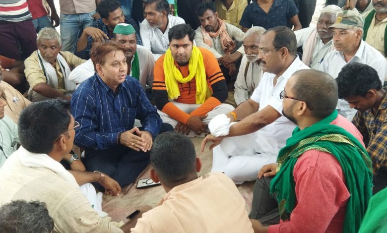 विद्युत उपकेंद्र में भाकियू की गर्जना,मौके पर पहुंचे अधिकारी 3 photo 13 2