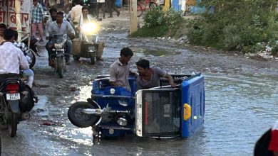 Photo of सड़क बनी तालाब लोग परेशान, कई सप्ताह से पानी सड़कों पर जिम्मेदार मौन 