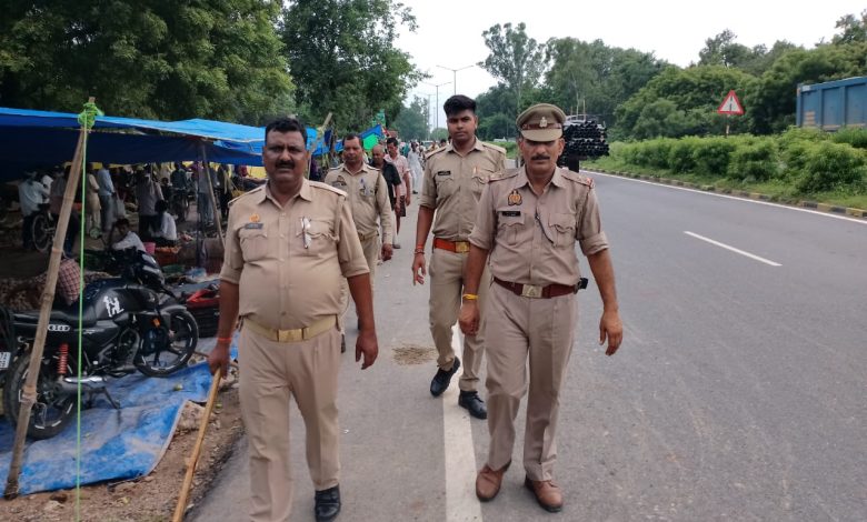 देवीपुर पुलिस ने चलाया सघन वाहन चेकिंग अभियान 5 photo 7 1 3
