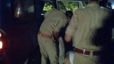 Photo of बाइक सवार अज्ञात वाहन की टक्कर से बुरी तरह हुआ घायल