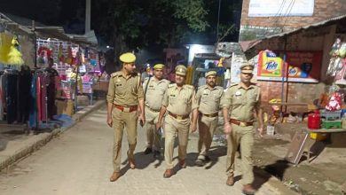 Photo of नवांगतुक थाना प्रभारी लक्ष्मण सिंह ने पैदल गस्त कर लोगों को सुरक्षा का अहसास कराया