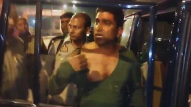 Photo of मुझे नहीं पता था कि अलीगढ़ पुलिस इतनी नपुंसक है : ट्रैफिक इंस्पेक्टर