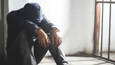 Photo of कानपुर देहात: 20 हजार का इनामी लुटेरा गिरफ्तार, तमंचा, कारतूस और 32 हजार कैश बरामद