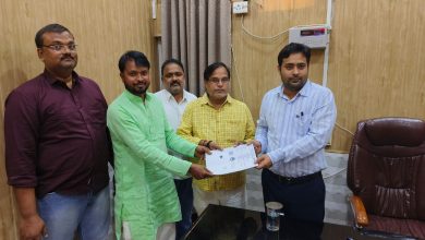 Photo of चकियाः पूर्व प्रधान प्रभावती देवी ने ग्राम पंचायत केराडीह के विकास के लिए जमीन की दान….