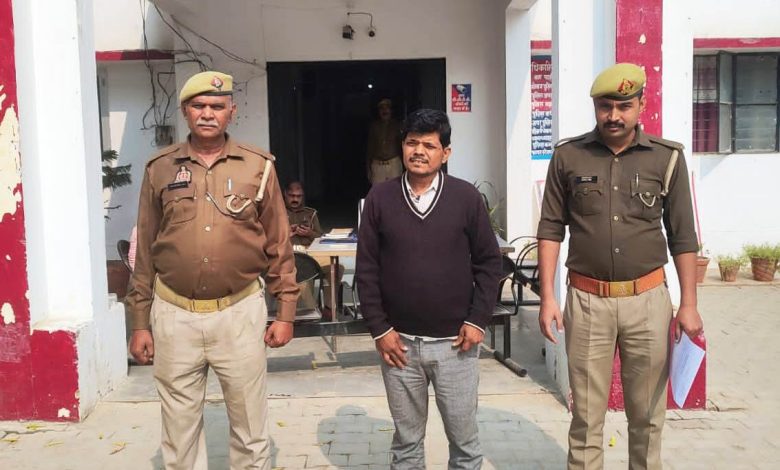 मोटरसाइकिल चोरी में आरोपी को पुलिस ने दबोचा 3 PHOTO 14 1 3