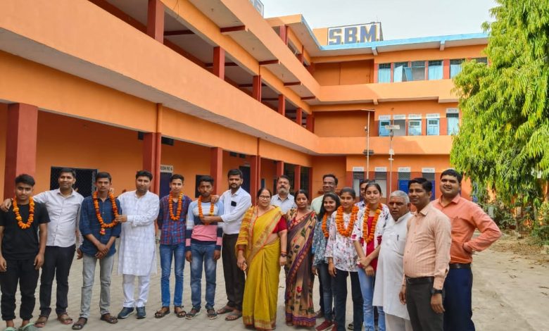 हाईस्कूल इंटरमीडिएट परीक्षा परिणाम में सरस्वती बाल मंदिर इंटर कालेज पुखरायां की छात्राओं का जिले की मेरिट लिस्ट में रहा दबदबा 3 754b6493 797d 4422 8d80 a942133cb8cb