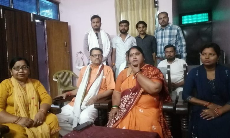 कानपुर में होने प्रधानमंत्री के रोड शो के लिए घाटमपुर विधायक सरोज कुरील ने क्षेत्रीय जनता को शामिल होने के लिए किया अव्वाहन 1 9bcb936d d1cf 445d b2ff 210a6769e5f6