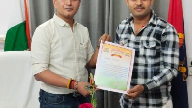 Photo of सामाजिक कार्यों में अग्रणी भूमिका निभाने वाले पंडित उत्तम शुक्ला को पुलिस कमिश्नरेट ने किया सम्मानित