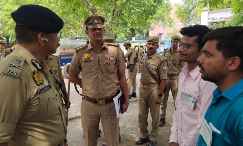 संविलियन विद्यालय में एडीजी आलोक सिंह ने किया बूथ का निरीक्षण 5 photo 17