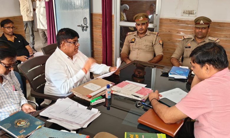 डेरापुर,बरौर तथा रूरा थाने में थाना समाधान दिवस का आयोजन,सुनीं गईं शिकायतें 1 4e2d54a3 d807 4601 9b38 b61a795607d8 3