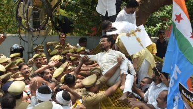 Photo of नीट परीक्षा में धांधली को लेकर पूरे यूपी में कांग्रेस का जबरदस्त प्रदर्शन,गिरफ्तार किए गए अजय राय
