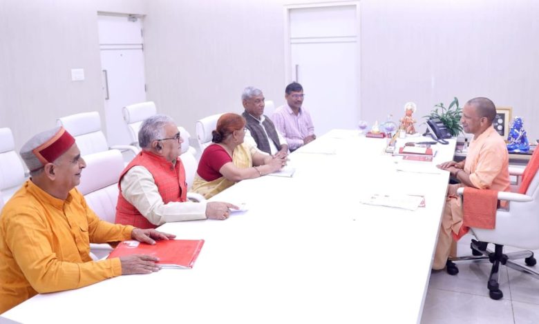 2004 बैच को पुरानी पेंशन का लाभ मिलने का रास्ता साफ, शैक्षिक महासंघ ने जताई खुशी 1 yogi