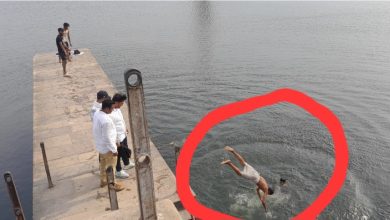 Photo of चकिया: लतीफशाह में लगातार तीन दिन में तीन मौत के बाद भी नहीं लगाई गई कोई सुरक्षा व्यवस्था,  स्थानीय लोगों का कहना, शायद रहती सुरक्षा व्यवस्था तो नहीं जाती तीन की जान, घटना के बाद स्थानीय पुलिस कहती है लगेगी सुरक्षा व्यवस्था, फिर दूसरे दिन नदारत, ASP ने कहा चकिया SO को किया गया है निर्देशित, समय-समय पर पुलिस कर रही है गश्त….