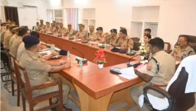 Photo of पुलिस लाइन सभागार में हुई अपराध गोष्ठी, एसपी बोले- क़ानून का कराए पालन