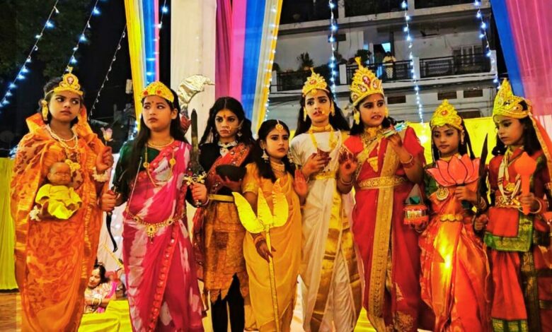 ऑसम ब्लॉसम का डांडिया नाइट सीजन-2: भक्ति, संगीत और खान-पान का अनूठा संगम 5 photo 3 1 6