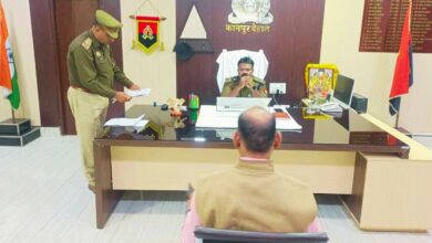 Photo of कानपुर देहात में पुलिस अधीक्षक ने जनसुनवाई में सुनी पीड़ितों की फरियाद