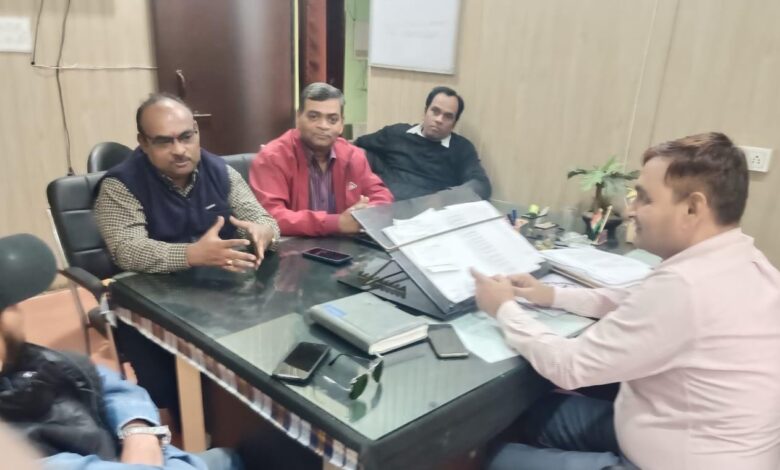रसोइयां मानदेय जारी, शिक्षकों की अन्य समस्याओं पर कार्यवाही तेज 1 IMG 20241209 WA0095