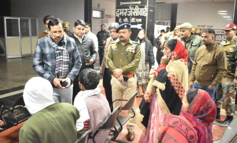 शीतलहर में जालौन प्रशासन का मानवीय चेहरा, रैन बसेरों का निरीक्षण 1 dm jaalaun