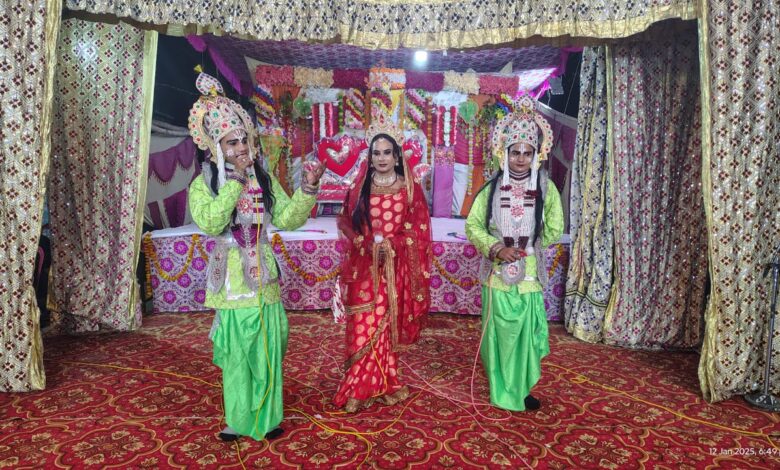 समाजवादी पार्टी के जिलाध्यक्ष अरुण कुमार उर्फ बबलू राजा ने लीला का किया शुभारंभ 3 IMG 20250112 WA0066