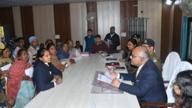 Photo of कानपुर नगर: सम्पूर्ण समाधान दिवस में 83 प्रकरणों का समयबद्ध निस्तारण का निर्देश