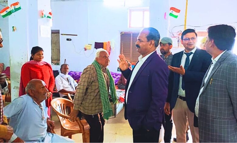 उरई के वृद्धाश्रम और आश्रय गृह का न्यायिक अधिकारियों ने किया निरीक्षण, व्यवस्थाओं का लिया जायजा 3 photo 4 1 4
