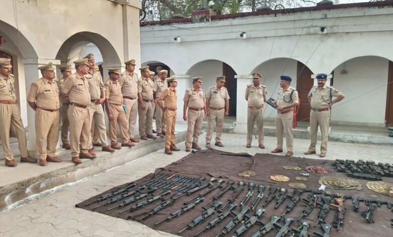अपर पुलिस अधीक्षक ने थाना रसूलाबाद का किया वार्षिक निरीक्षण 3 IMG 20250329 WA0005