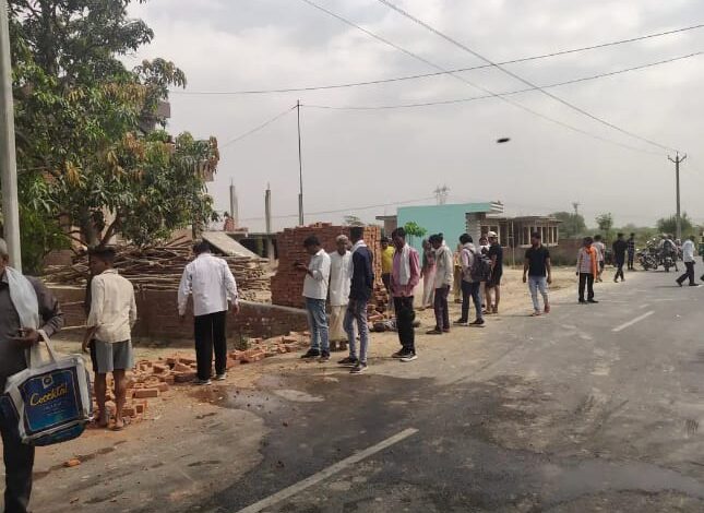 कानपुर देहात में दर्दनाक हादसा: अज्ञात बस की टक्कर से किशोर गंभीर,भेजा गया अस्पताल 1 IMG 20250426 WA0027