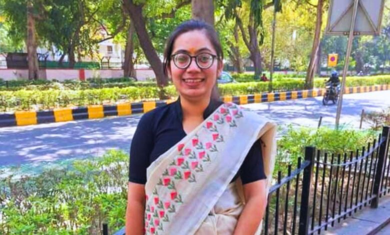 रूरा की बिटिया अक्षिता त्रिवेदी ने रचा इतिहास, बनीं आईएएस 3 photo 13 1 4