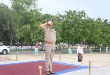 Photo of कानपुर देहात: एसपी अरविन्द मिश्र ने परखी पुलिस की तैयारी, रिजर्व पुलिस लाइन में ली परेड सलामी
