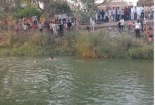 Photo of झींझक में युवक को बचाने के प्रयास में चौकी प्रभारी ने नहर में लगा दी छलांग,युवक की नहीं बच सकी जान