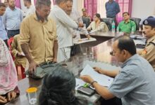 Photo of कानपुर देहात: संपूर्ण समाधान दिवस में 134 शिकायतें प्राप्त, मौके पर 3 का निस्तारण