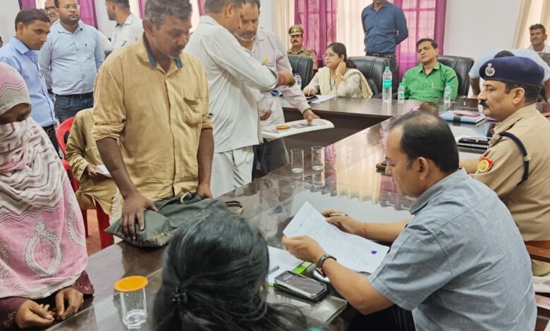 कानपुर देहात: संपूर्ण समाधान दिवस में 134 शिकायतें प्राप्त, मौके पर 3 का निस्तारण 1 dm