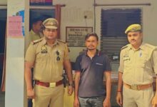 Photo of गैंगस्टर एक्ट में फरार 25 हजार इनामियां आरोपी गिरफ्तार,भेजा कोर्ट
