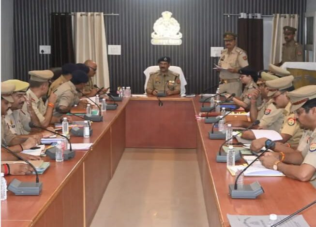 कानपुर देहात ने एस पी ने की अपराध समीक्षा बैठक,दिए निर्देश 3 IMG 20250612 WA0063