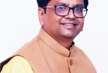 Photo of एमएलसी अरुण पाठक ने यूपी में जारी भीषण गर्मी और तपिश को देखते हुए शिक्षकों की छुट्टियां बढ़ाए जाने के लिए मुख्यमंत्री को लिखा पत्र