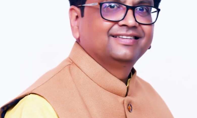 एमएलसी अरुण पाठक ने यूपी में जारी भीषण गर्मी और तपिश को देखते हुए शिक्षकों की छुट्टियां बढ़ाए जाने के लिए मुख्यमंत्री को लिखा पत्र 1 IMG 20250616 WA0004