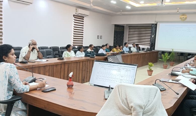 मुख्य विकास अधिकारी ने अधिशासी अभियंता आर.ई.डी. को कारण बताओ नोटिस जारी किया 3 photo 12 1 2