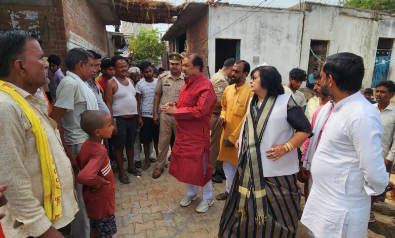 कानपुर देहात: प्रेम और साथ का अनूठा अंत, 5 मिनट के अंतराल पर बुजुर्ग दंपति की मौत 3 photo 13 1 2