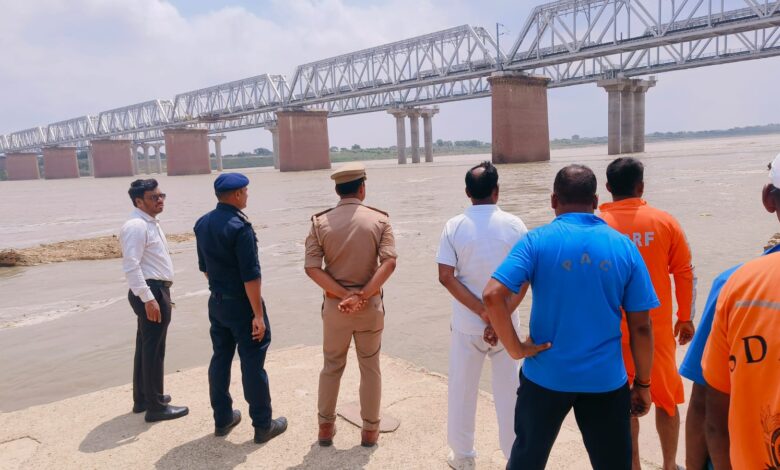 कालपी में सफल बाढ़ राहत मॉक ड्रिल: NDRF और SDRF ने परखी तैयारियां 3
