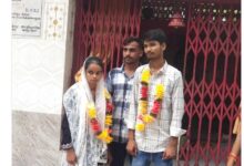 Photo of थाने के मंदिर में प्रेमी जोड़े ने रचाई शादी