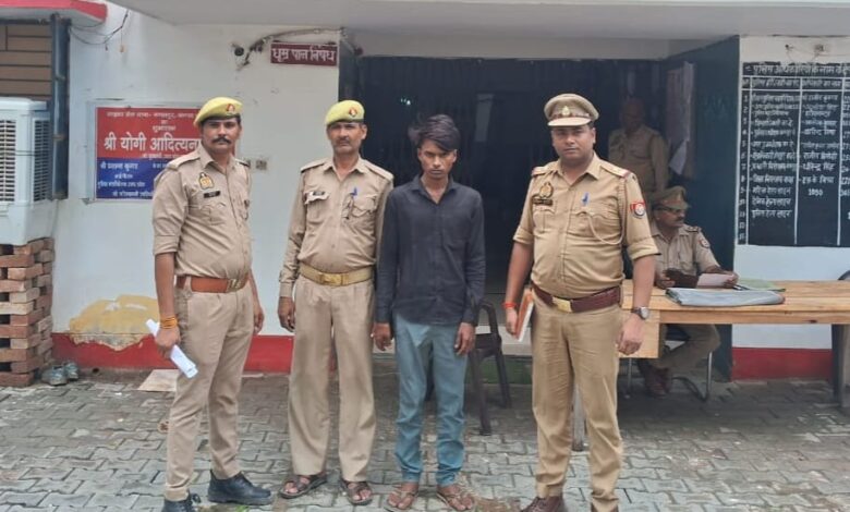 कानपुर देहात: महिला उत्पीड़न और पॉक्सो केस में वांछित गिरफ्तार 3 photo 32 1 2