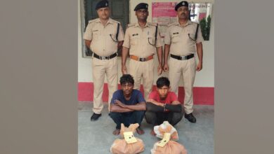 Photo of रेलवे संपत्ति चुराते दो लोग उरई में गिरफ्तार, 4 हजार का सामान बरामद