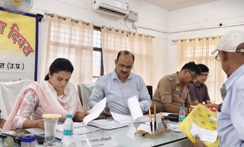 मुख्य विकास अधिकारी ने तहसील भोगनीपुर में की जनसुनवाई,04 शिकायतों का किया गया निस्तारण 5 देहात पुलिस पर कलंक 2
