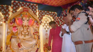 Photo of गणेश चतुर्थी: कानपुर देहात के एसपी ने कहिंजरी में की पूजा, सुरक्षा व्यवस्था का लिया जायजा